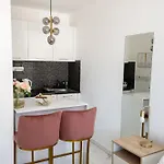 Lazuli Seaview 2bdr * Larnaca