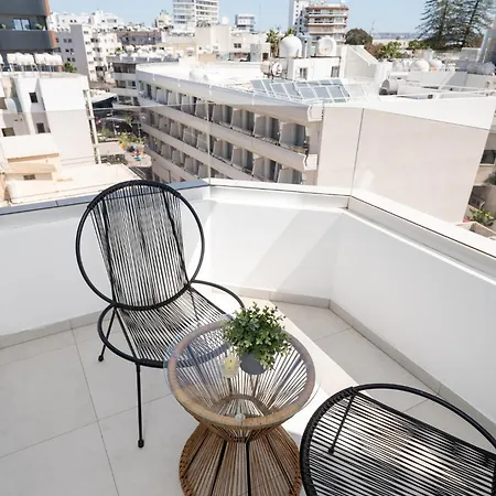 Lazuli Seaview 2bdr Larnaca