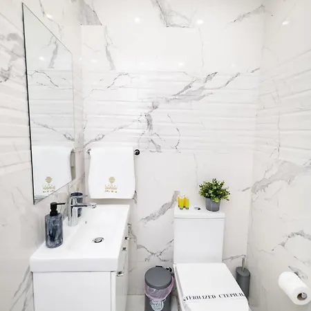 Lazuli Seaview 2bdr * Larnaca