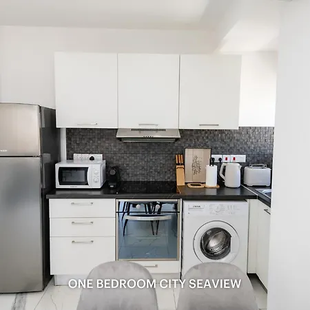 Lazuli Seaview 2bdr Apartment Larnaca