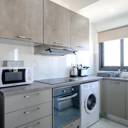 Apartment Lazuli Seaview 2bdr Larnaca