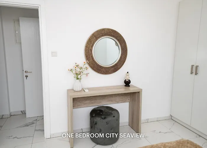 Lazuli Seaview 2bdr * ラルナカ