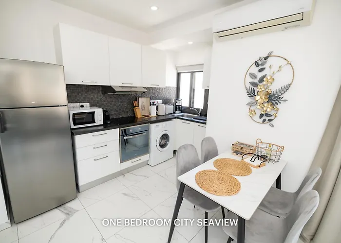 Lazuli Seaview 2bdr アパート